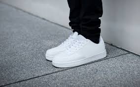 basket homme blanche